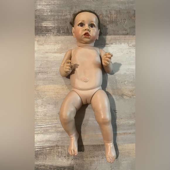 Realistic baby doll - Picture 3 of 14